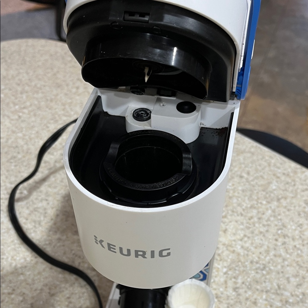 Keurig Blue and White Coffee Maker - Picture 4 of 7